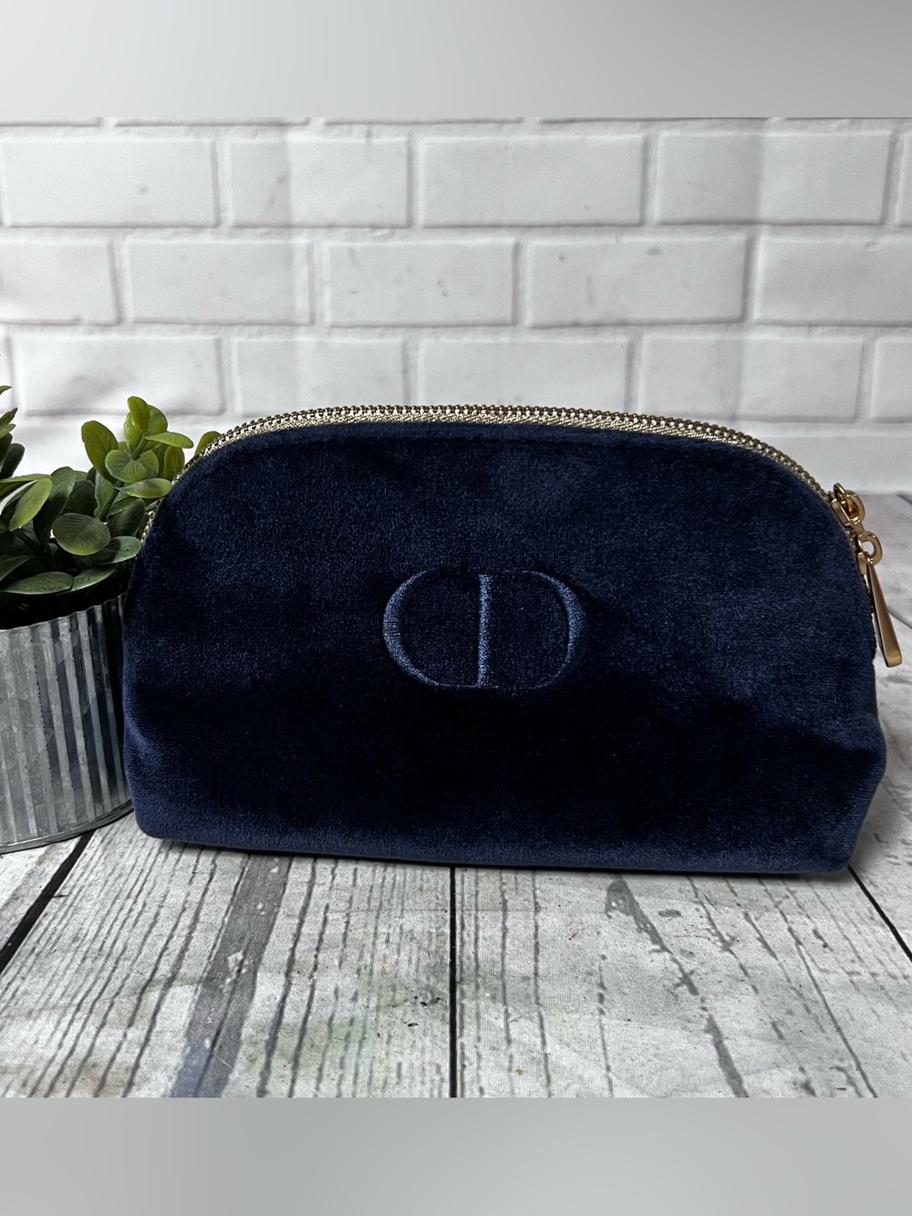 DIOR Beauty CD Logo Elegant Navy Blue Velvet Clutch Cosmetic Bag Makeup Pouch
